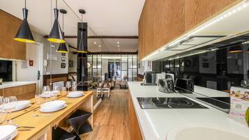 Fridge, microwave, coffee/tea maker, toaster