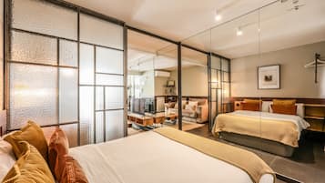 1 habitación, tabla de planchar con plancha, wifi gratis y ropa de cama