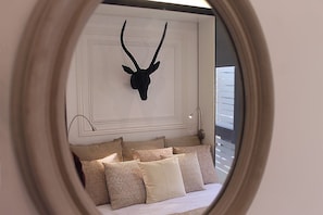 1 chambre, fer et planche Ă repasser, Wi-Fi gratuit, draps fournis