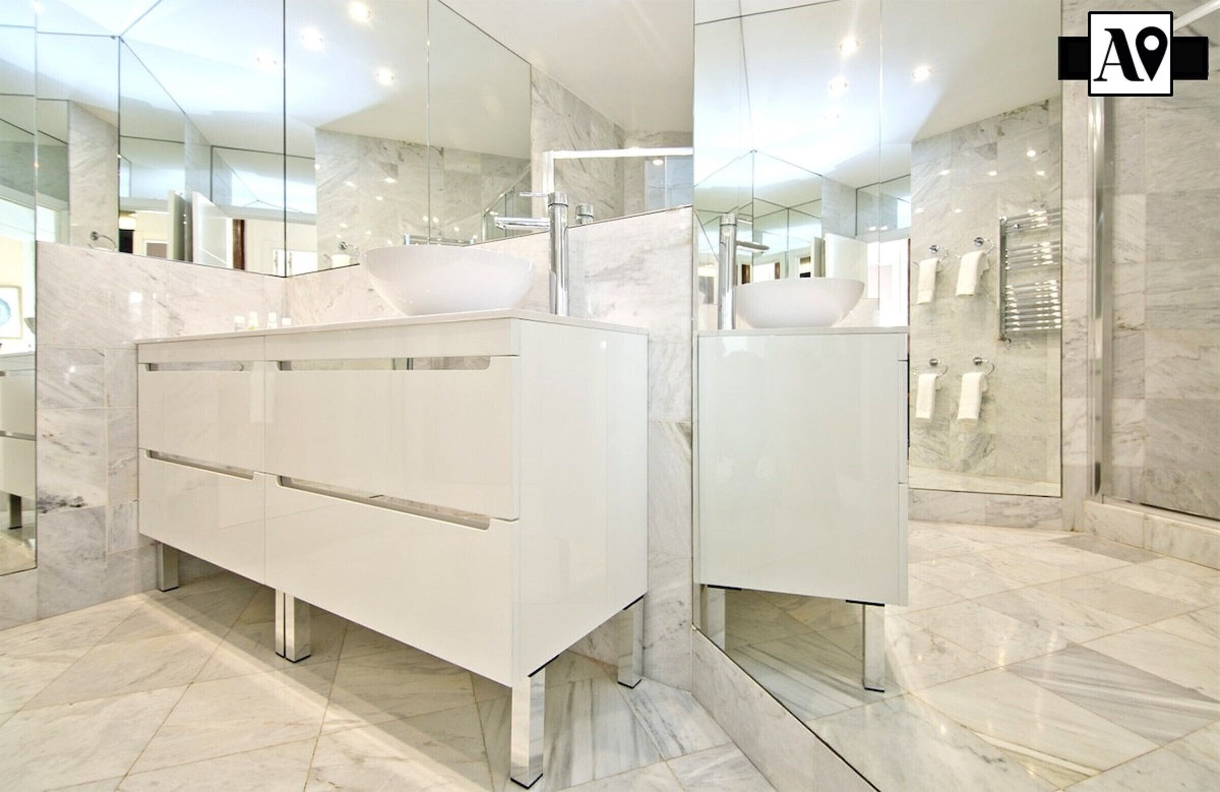 Shower, hair dryer, towels, shampoo