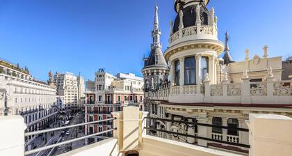 Impressive penthouse in the center of Madrid
