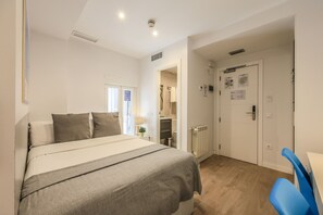 1 chambre, bureau, Wi-Fi gratuit, draps fournis