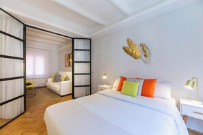 2 bedrooms, iron/ironing board, free WiFi, bed sheets - Renovated Apartment in Lavapiés (Madrid)