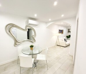 Dining - Design apartment in Plaza Mayor 2D (Madrid)