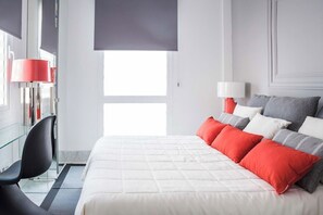 3 chambres, fer et planche à repasser, Wi-Fi gratuit, draps fournis
