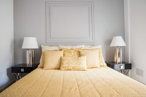 3 bedrooms, iron/ironing board, free WiFi, bed sheets - Incredible design apartment 6C (Madrid)