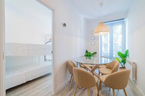 Dining - Incredible triple apartment in Atocha, 1A (Madrid)