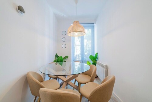 Incredible triple apartment in Atocha, 1A