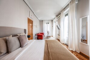 2 dormitorios, tabla de planchar con plancha, wifi gratis y ropa de cama