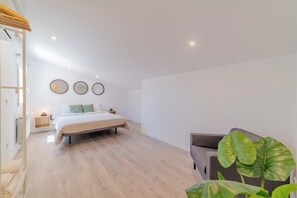 4 Schlafzimmer, Bügeleisen/Bügelbrett, kostenloses WLAN, Bettwäsche