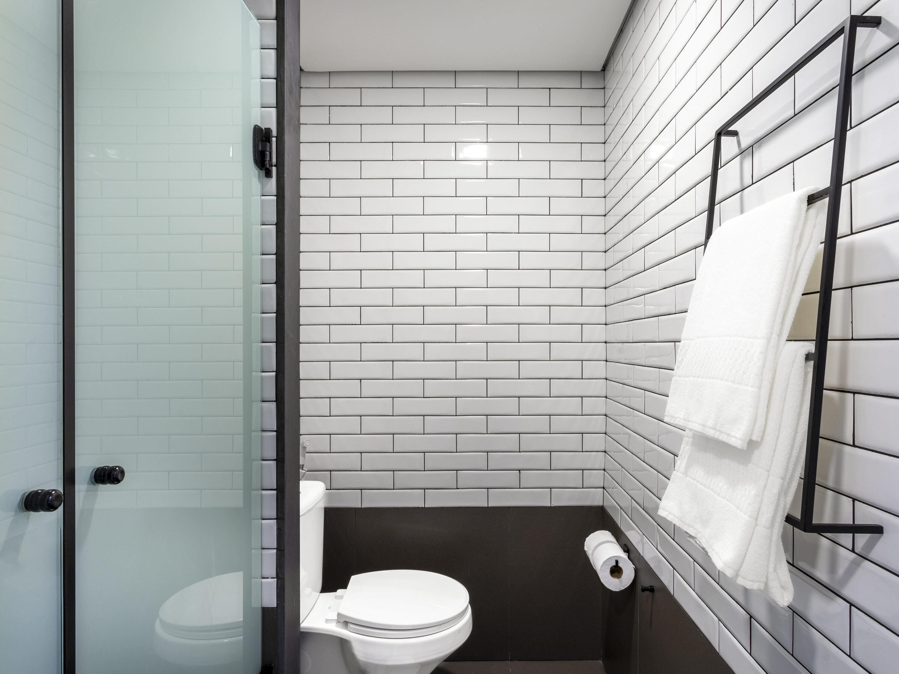 Standard Room, 1 Double Bed | In-room safe, soundproofing, iron/ironing board, free WiFi