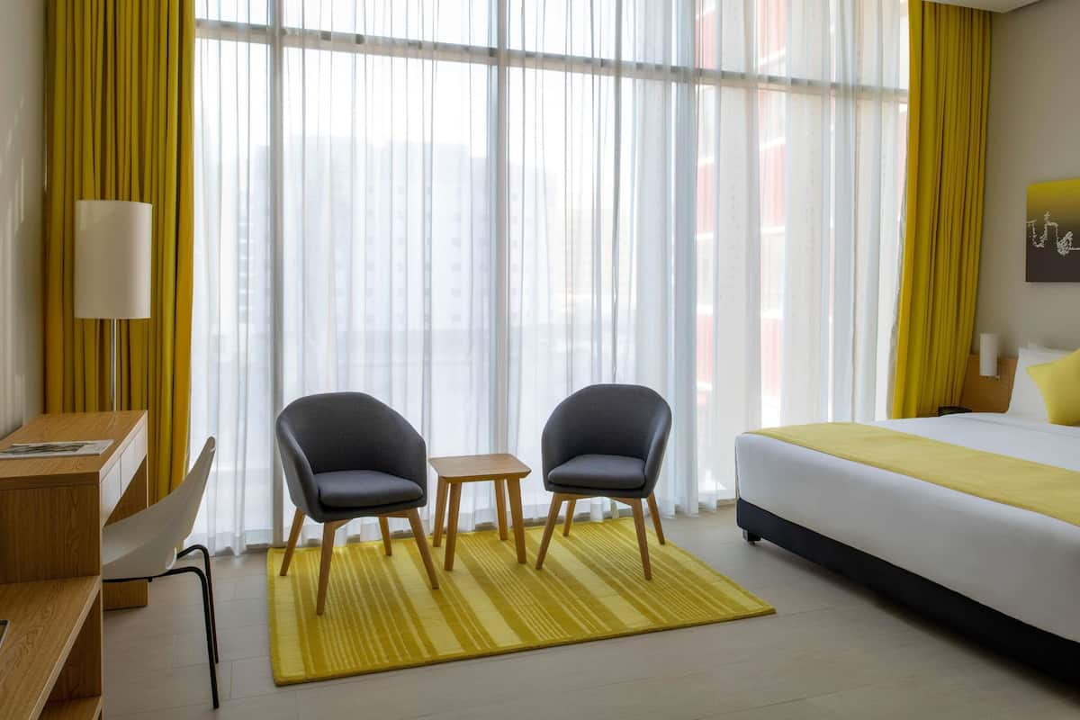 Hochwertige Bettwaren, Betten mit Memory-Foam-Matratzen, Zimmersafe