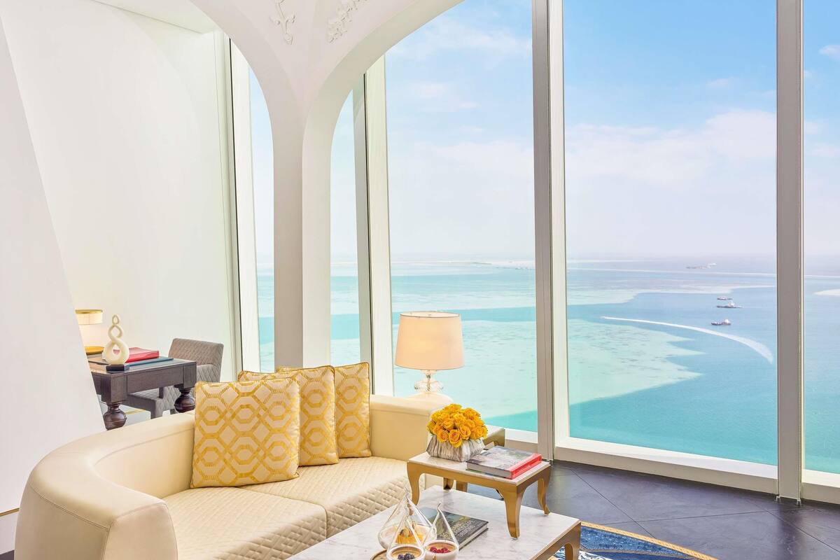 Signature Suite, 2 Twin Beds | Hypo-allergenic bedding available, minibar, in-room safe, desk