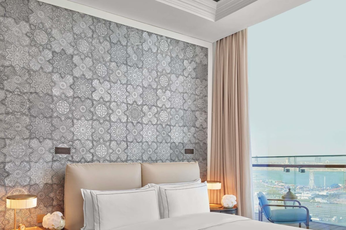 Suite (Gulf)