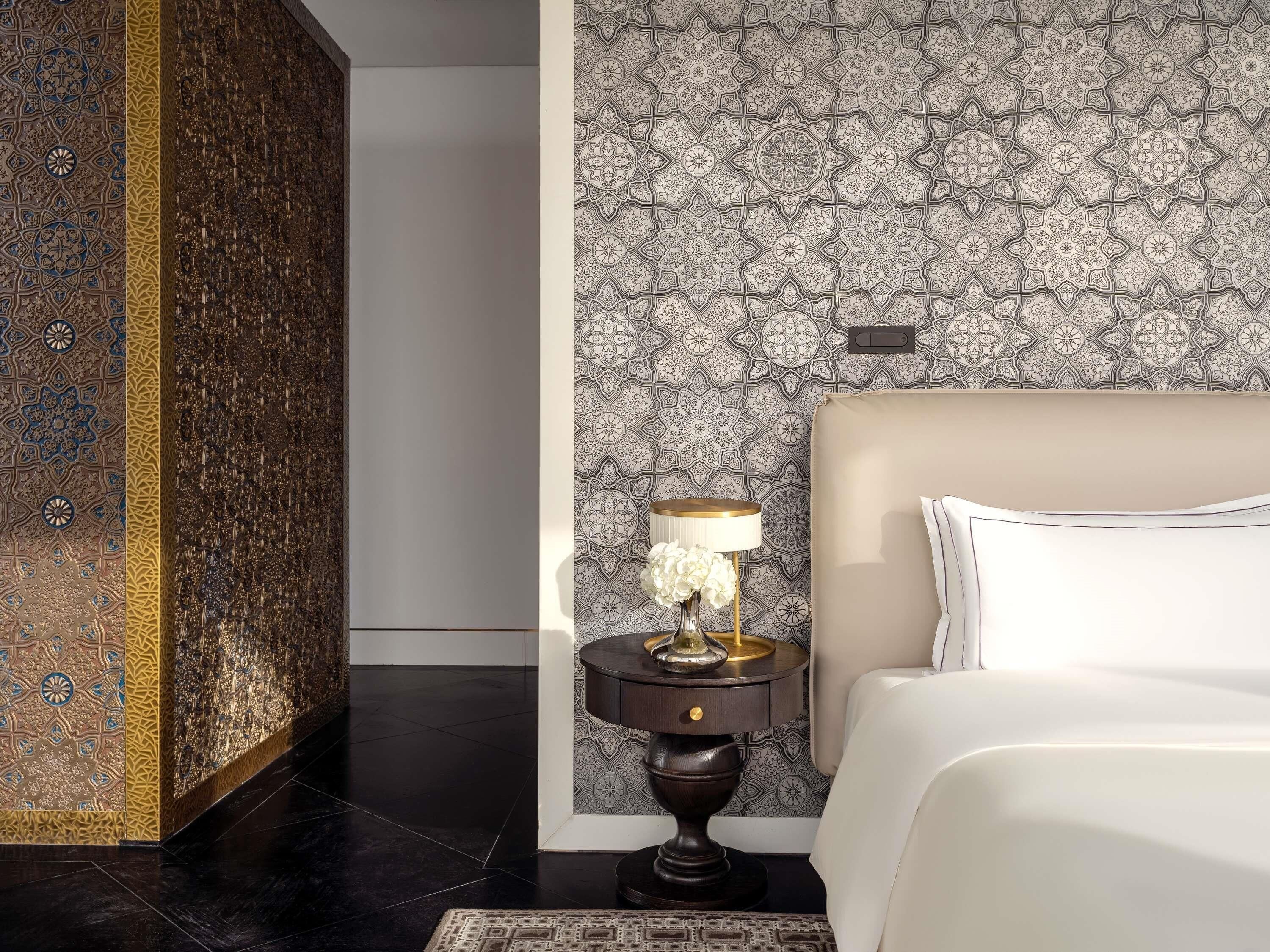 Ropa de cama hipoalergénica y minibar 