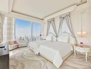 Egyptian cotton sheets, premium bedding, minibar, in-room safe - Fairmont Doha (Doha)