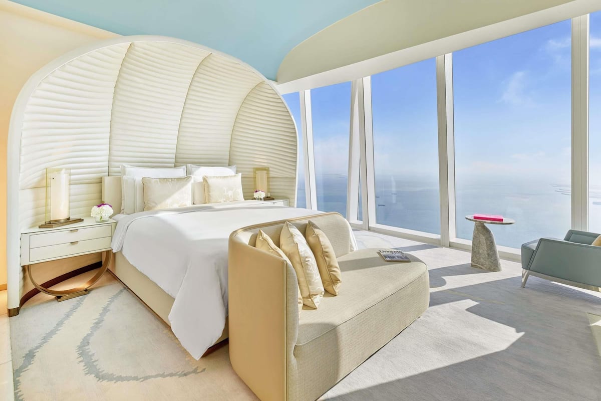 Suite Grand, vista al mar | Sábanas de algodón egipcio, ropa de cama de alta calidad y minibar