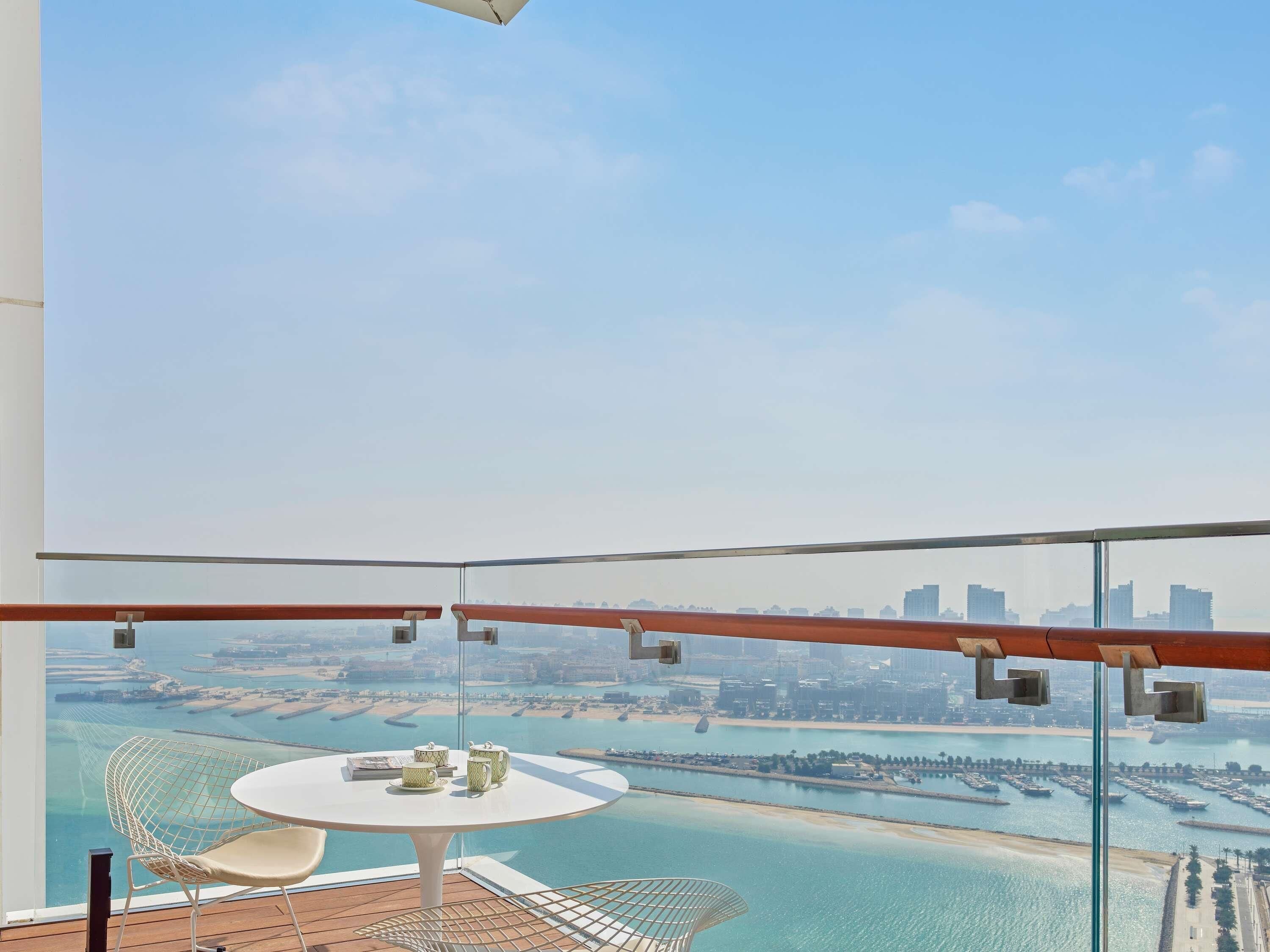 Junior suite, balkon, uitzicht op de stad | Lakens van Egyptisch katoen, luxe beddengoed, een minibar