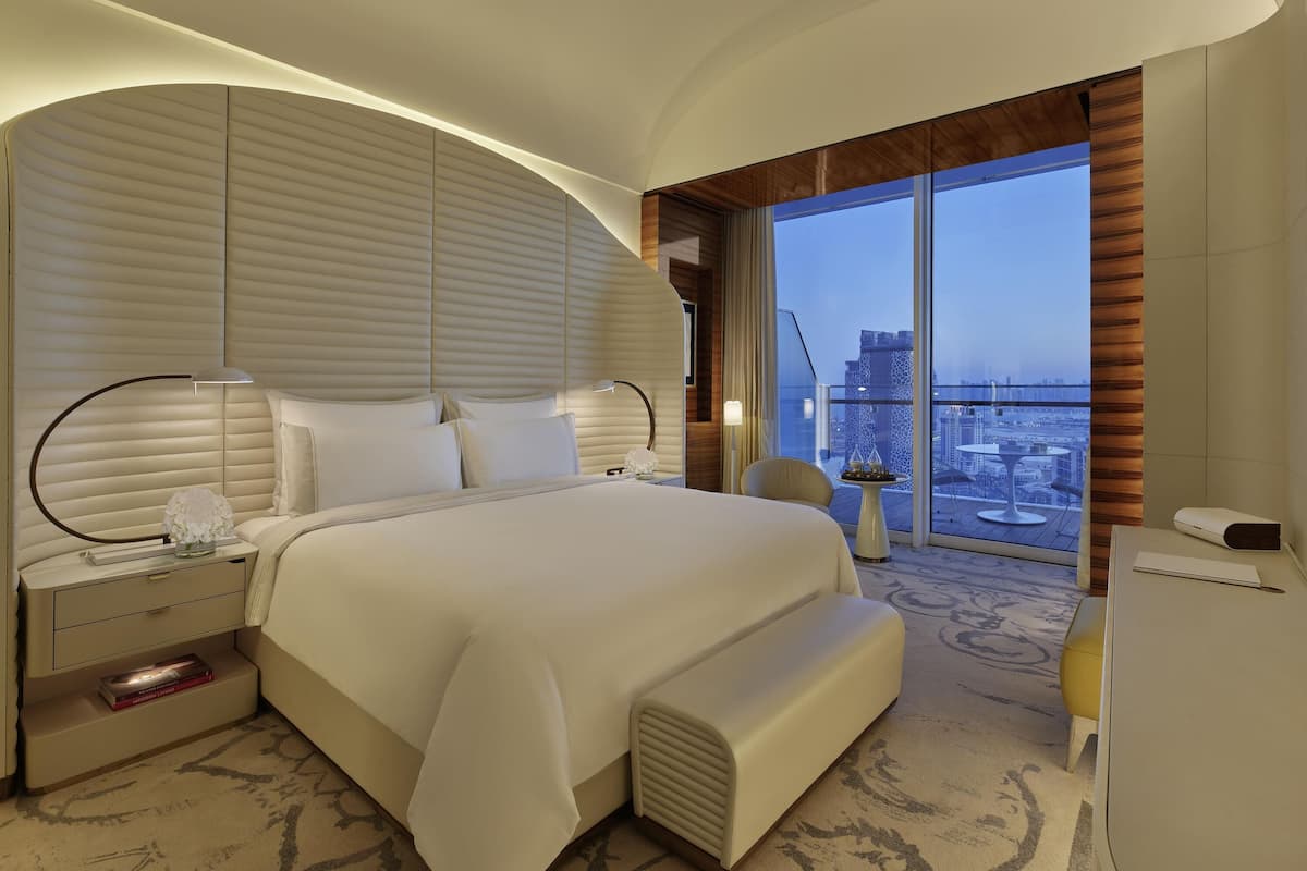 Fairmont, Habitación, 1 cama matrimonial, balcón, vista a la ciudad | 1 habitación, sábanas de algodón egipcio y ropa de cama de alta calidad