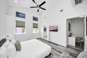 5 bedrooms, desk, iron/ironing board, free WiFi