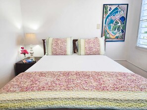 1 habitación, tabla de planchar con plancha, wifi gratis y ropa de cama