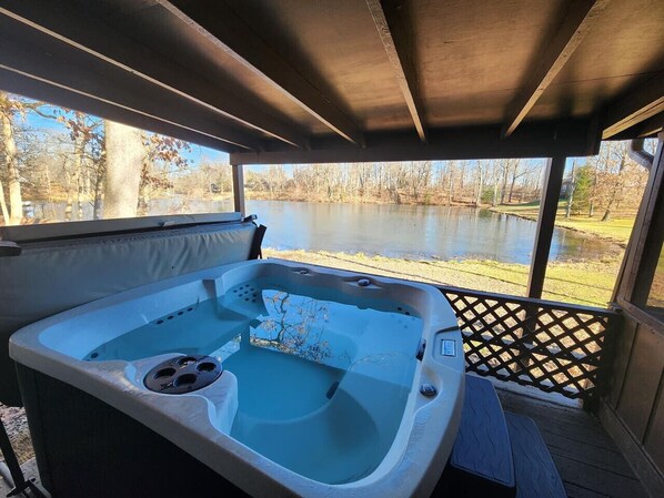 Baignoire à remous extérieure