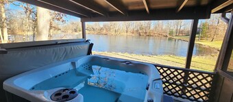 Turkey Trot At Heron Hill Retreat Hot Tub On Lake!