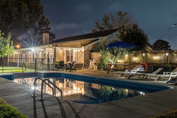 Piscina a l'aire lliure i piscina climatitzada