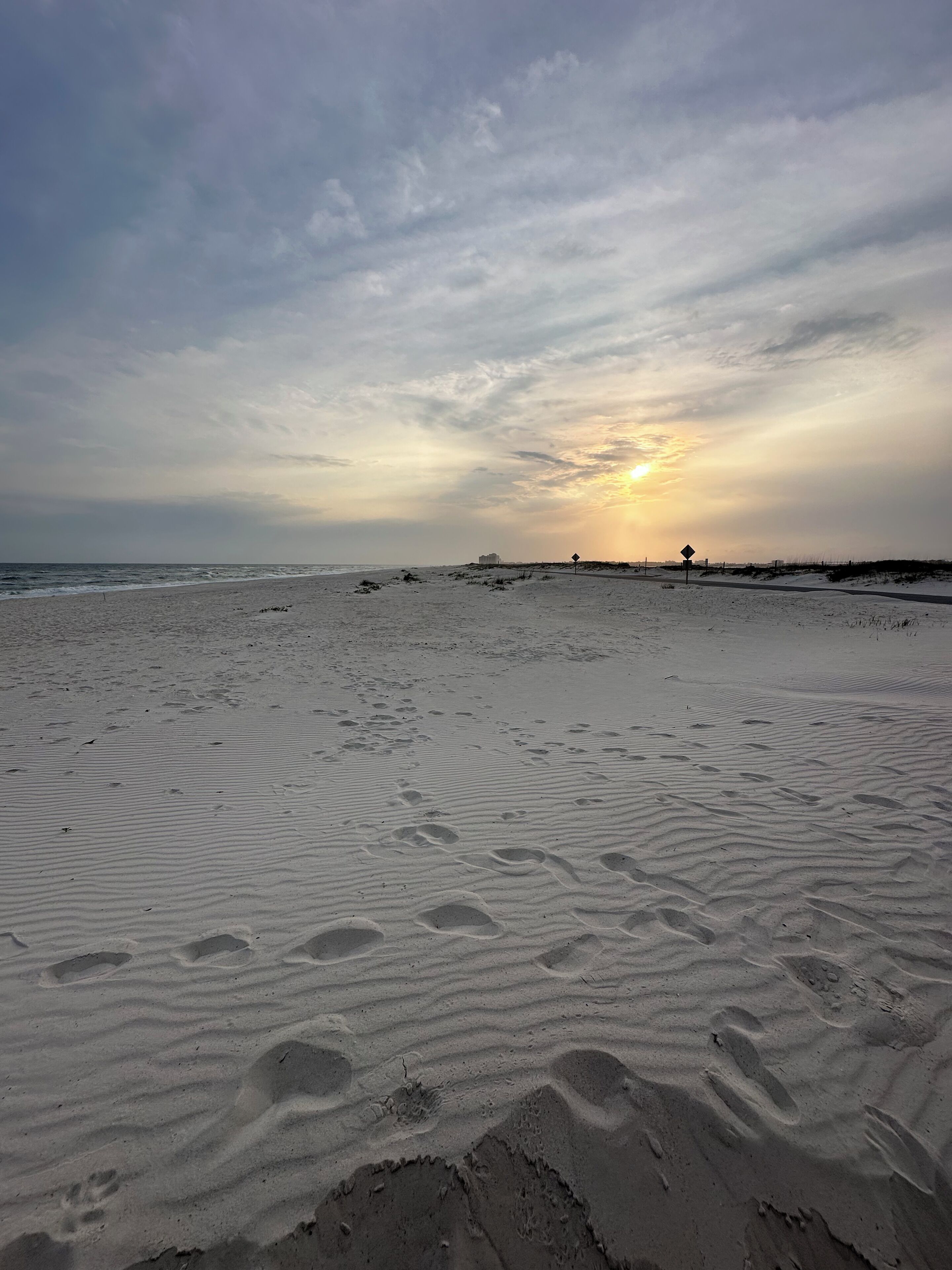 Beach nearby, sun-loungers, beach towels