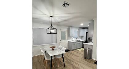 Beautiful 3Bedroom/2Bath Home in Lafayette!