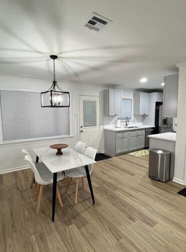 Beautiful 3Bedroom/2Bath Home in Lafayette!