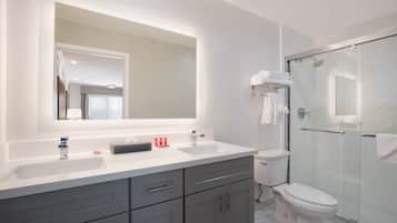Luxury Room | Bathroom