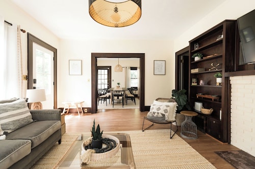 Historic bungalow less than a mile from downtown on greenway trail