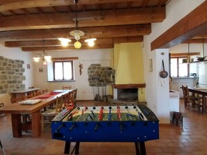 Game room - Chalet Nel Bosco - Relax, Piscina & privacy totale (Marche)