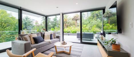 Televisio, työhuone