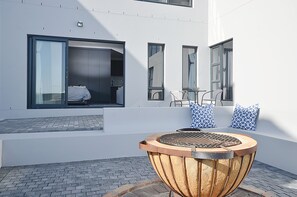 Exterior detail - HoneyBee Cottage (Yzerfontein)