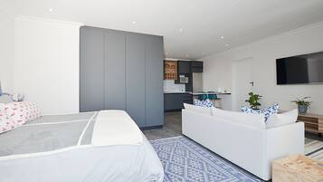 Blackout curtains, free WiFi, bed sheets