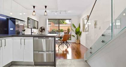 Elegantly Modern 2-Bed In The Heart of Chippendale