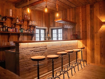Bar (in der Unterkunft)