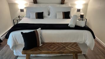 3 bedrooms, desk, travel crib, free WiFi