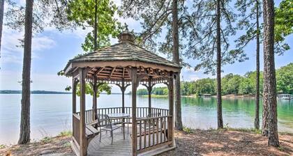 Resort Access - Lake - Pools -Pickleball - Gym. Spacious townhome for groups