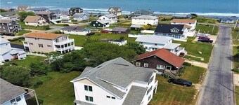 Beautiful Beach House with Breathtaking Water Views! Short Walk to Restaurants