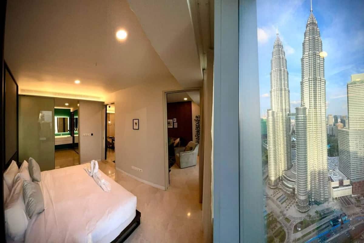 Suite, 1 habitación (KLCC view) | Ropa de cama de alta calidad y edredones de plumas