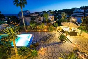 Habitación cuádruple panorámica | Vistas al patio