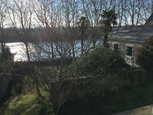 Angers, View of La Maine, near CHU, city center 5 min by tram.