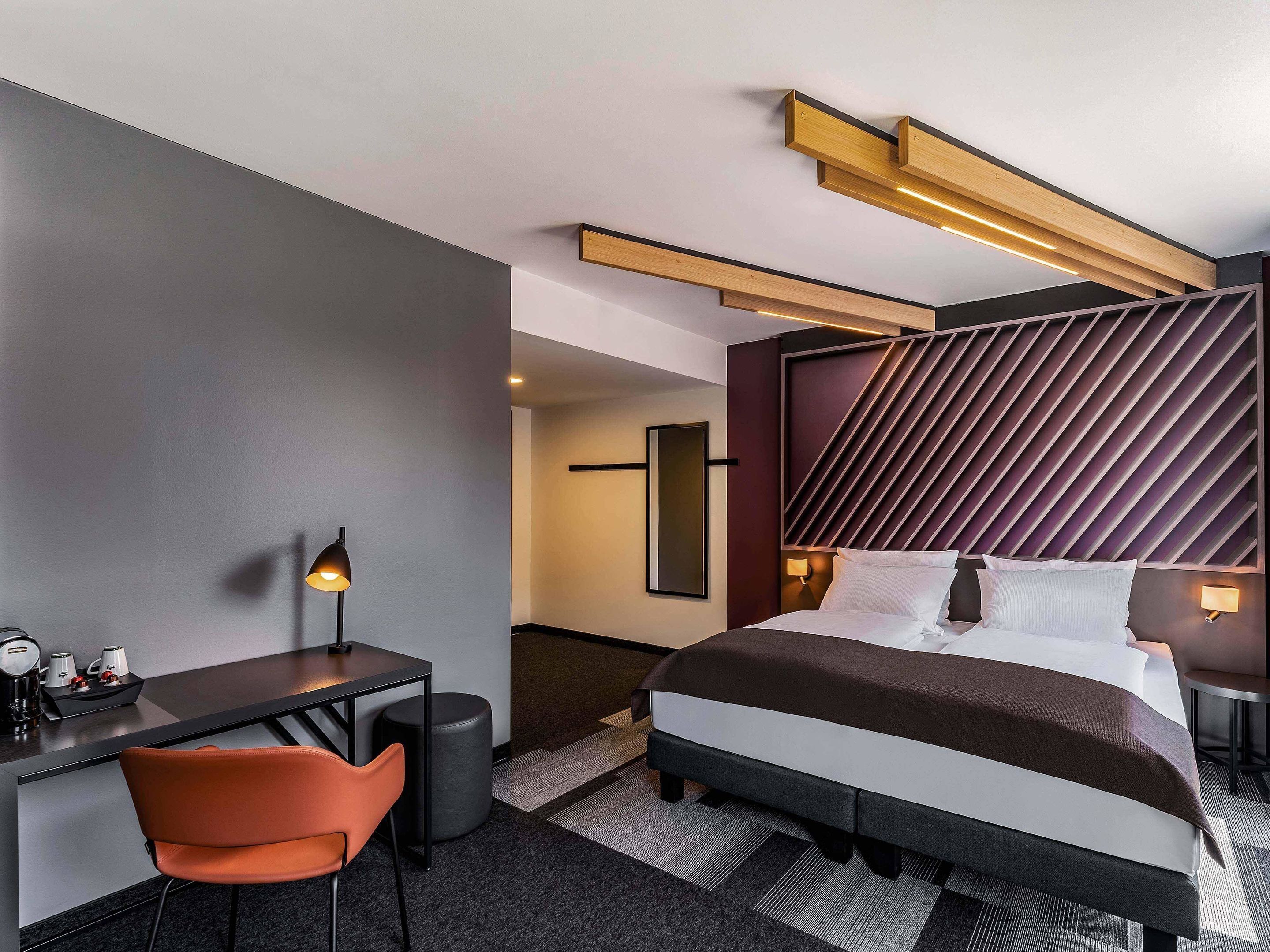 Bureau, chambres insonorisées, Wi-Fi gratuit, draps fournis