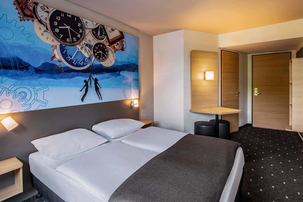 Double Room | Desk, soundproofing, free WiFi, bed sheets