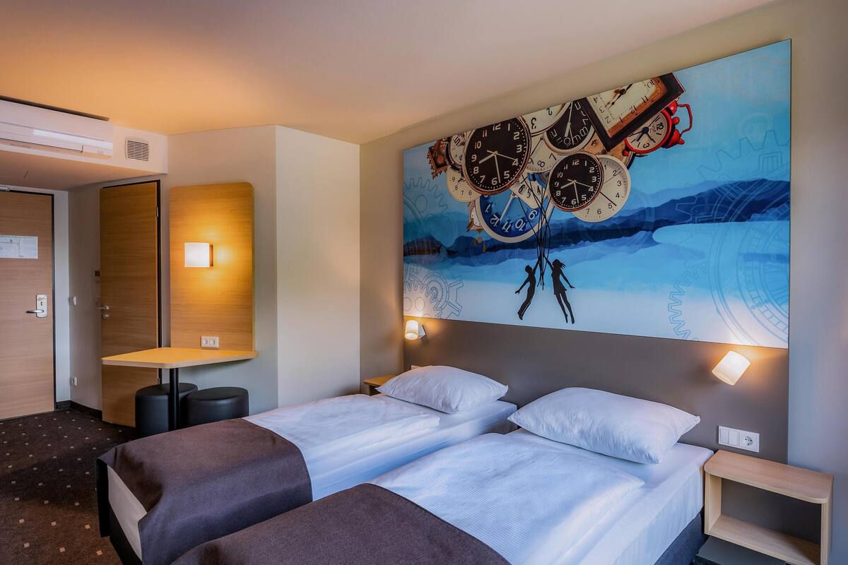 1 bedroom, desk, soundproofing, free WiFi
