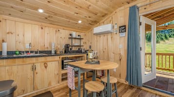Coffee/tea maker, fridge, microwave, toaster