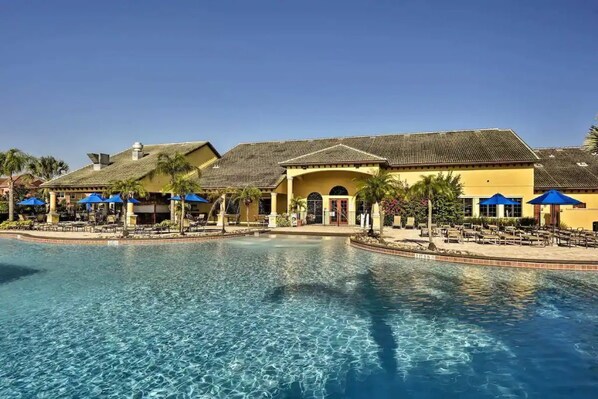 Indoor pool, outdoor pool
